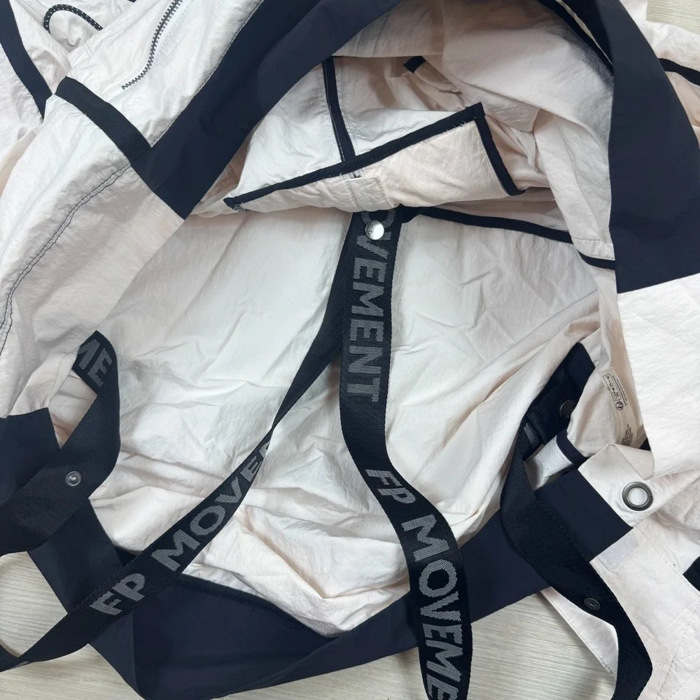 Free People‎ Movement Peace Out Backpack Parachute Parka Size XS/S White